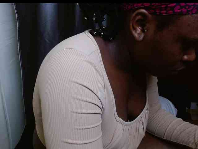 Chocolate_goddess1 webcam