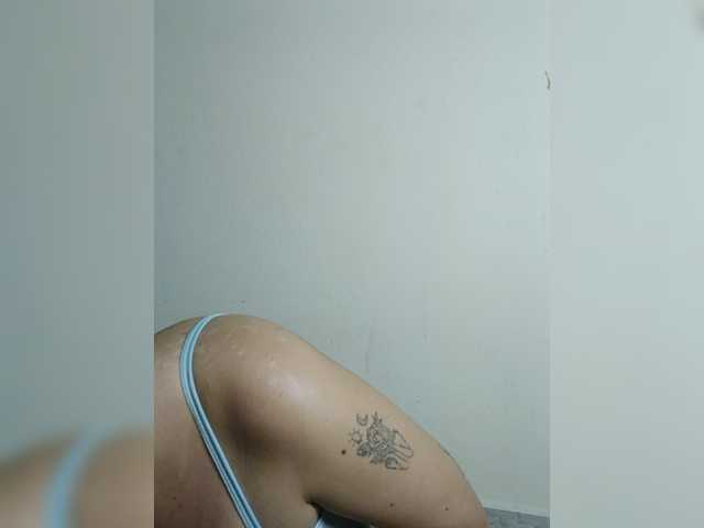 LaraJohnson live cam on BongaCams