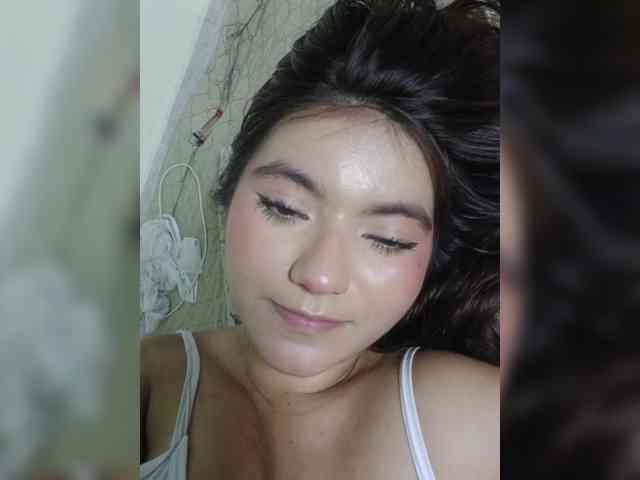 LaraJohnson webcam