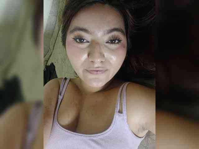 LaraJohnson webcam