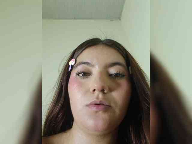 LaraJohnson webcam
