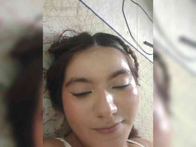 LaraJohnson webcam
