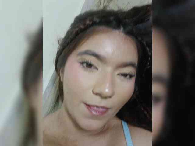 LaraJohnson webcam