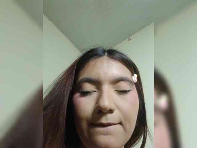 LaraJohnson webcam