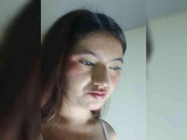 LaraJohnson webcam