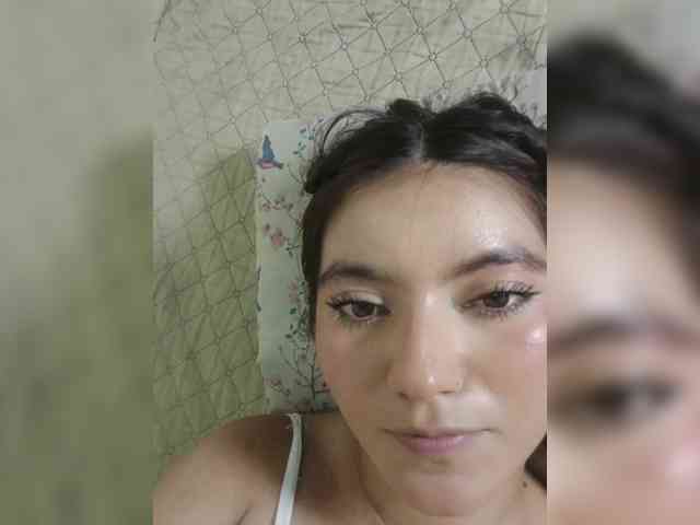 LaraJohnson webcam