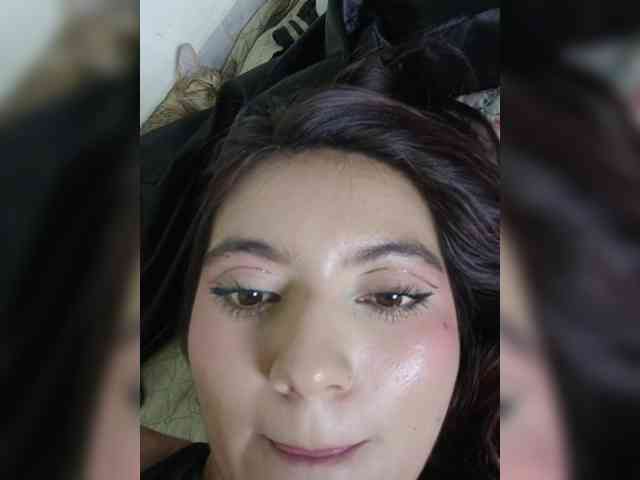 LaraJohnson webcam