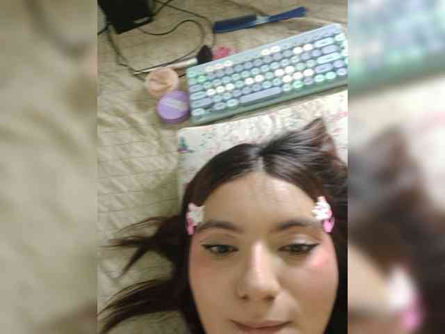 LaraJohnson webcam