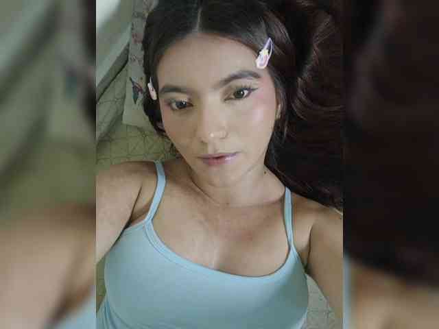 LaraJohnson webcam