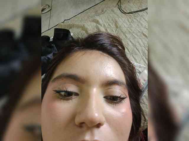LaraJohnson webcam