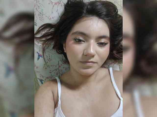 LaraJohnson webcam