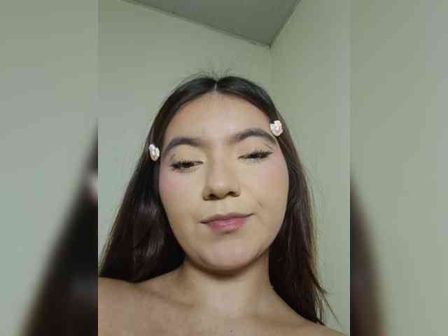 LaraJohnson webcam