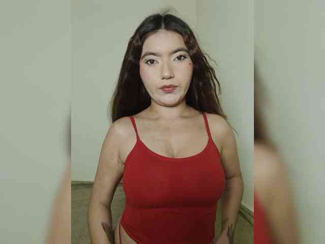 LaraJohnson webcam