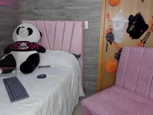 Oriana-Olsen, en directo ahora en BongaCams
