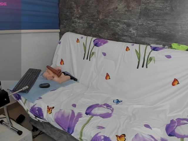 Oriana-Olsen — live female cam