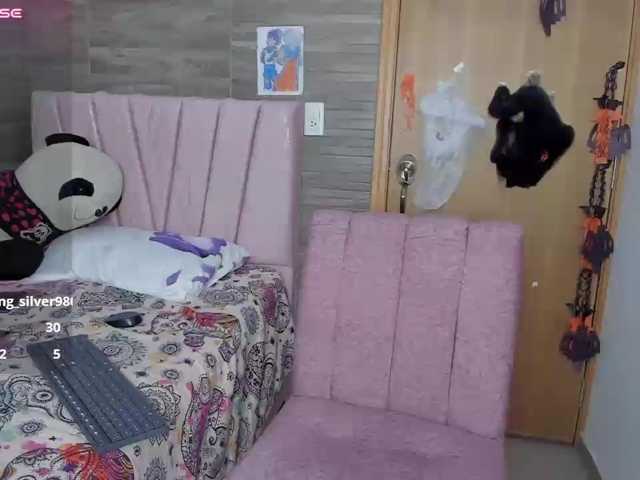 Oriana-Olsen live cam on BongaCams