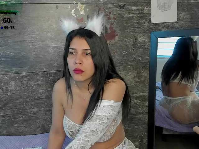 Oriana-Olsen live cam on BongaCams