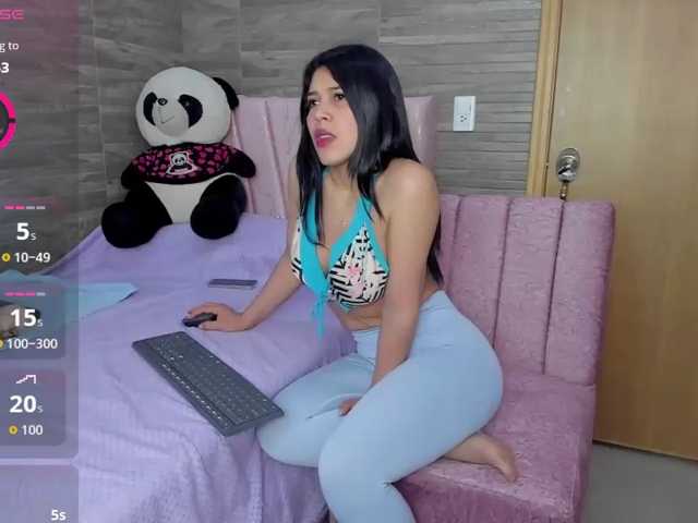 Oriana-Olsen live cam on BongaCams