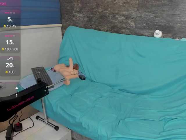 Oriana-Olsen live cam on BongaCams