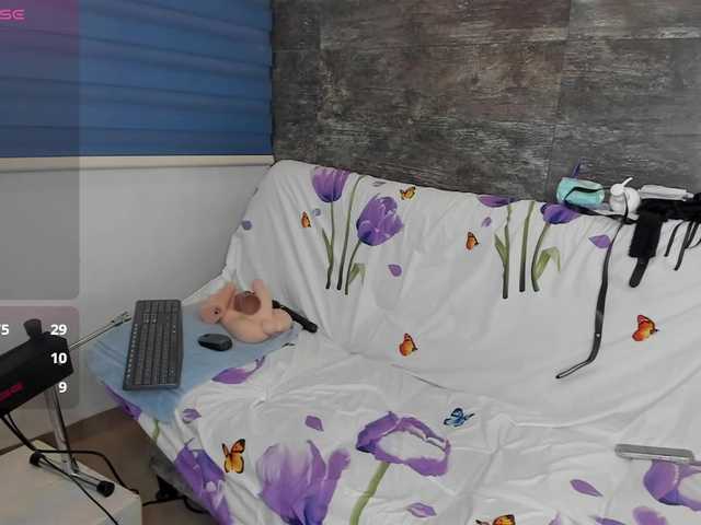 Oriana-Olsen live cam on BongaCams