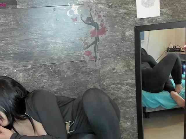 Oriana-Olsen webcam