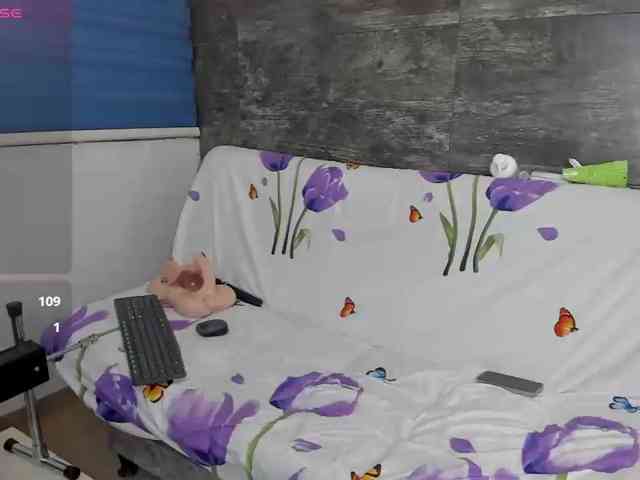 Oriana-Olsen webcam