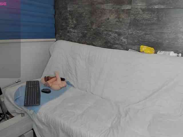 Oriana-Olsen webcam