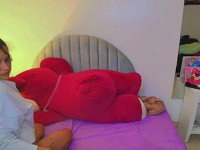 cami-charlotte live cam on BongaCams
