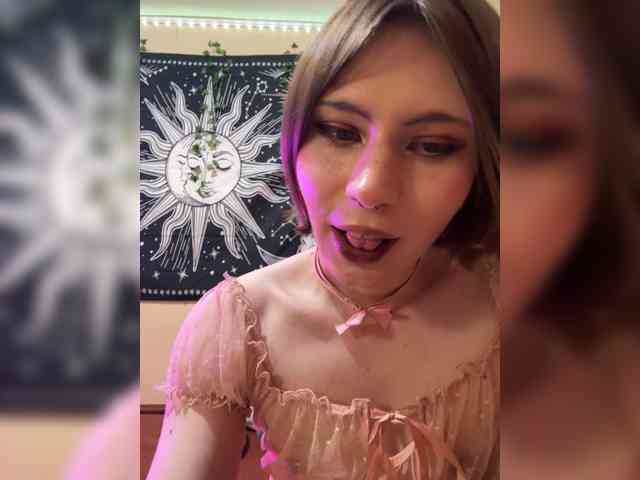 FoxyboyMiracle Live Webcam on BongaCams