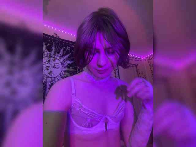 FoxyboyMiracle Live Webcam on BongaCams
