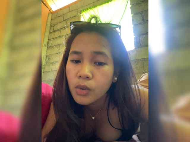 Cutewoman8 webcam