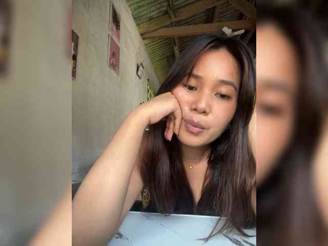 Cutewoman8 webcam