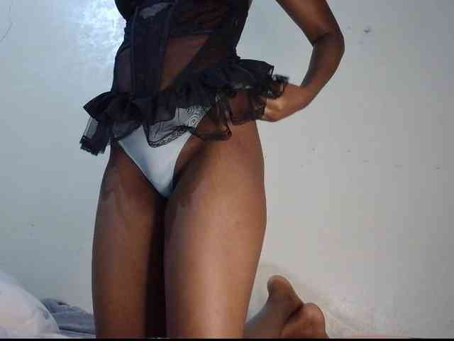 HudaMarie webcam