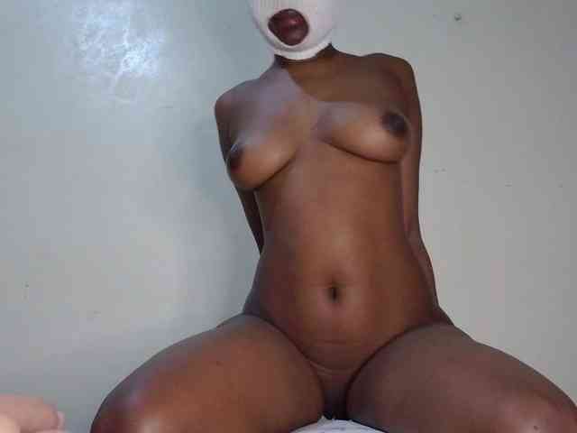 HudaMarie webcam