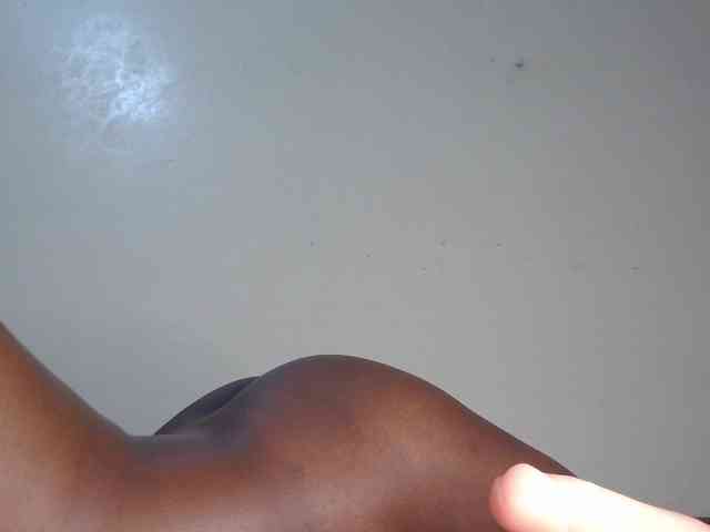 HudaMarie webcam