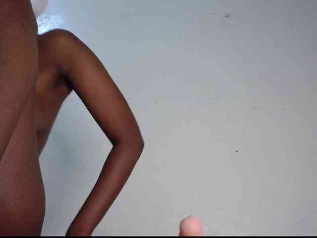 HudaMarie webcam