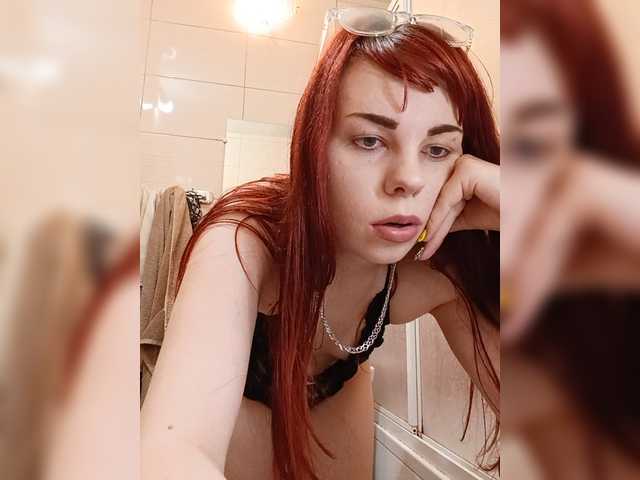 VrEmEnnAyAa live cam on BongaCams
