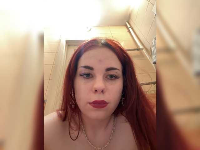 VrEmEnnAyAa live cam on BongaCams