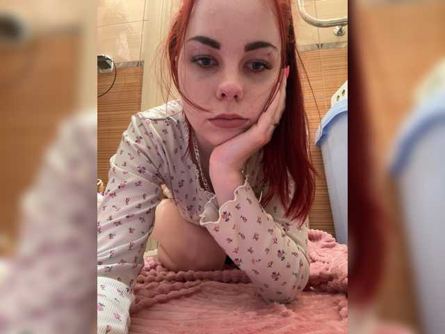 VrEmEnnAyAa live cam on BongaCams