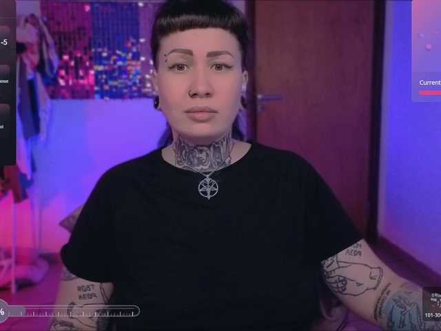 le modèle DakotaCandy est en webcam porno dans un show sur le site bongacams, il possède les tags suivants: White/Caucasian,Brunette,Hairy