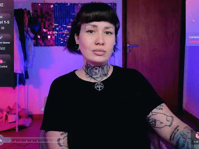 SenoritaDakota's BongaCams show and profile