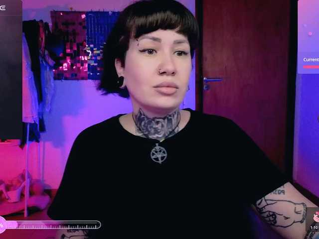 SenoritaDakota's BongaCams show and profile