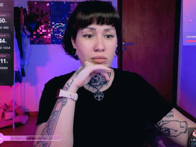 SenoritaDakota's BongaCams show and profile