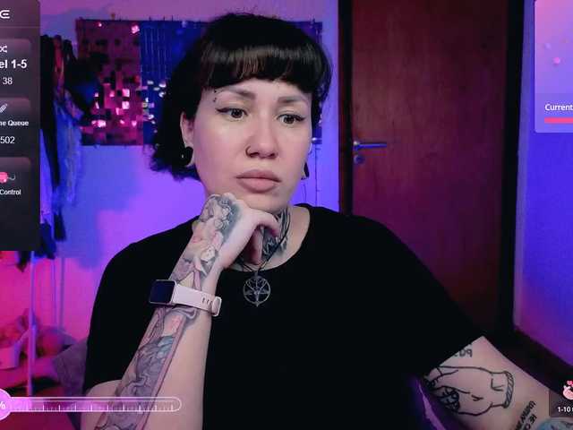 SenoritaDakota's BongaCams show and profile