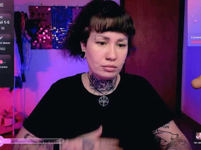 SenoritaDakota's BongaCams show and profile