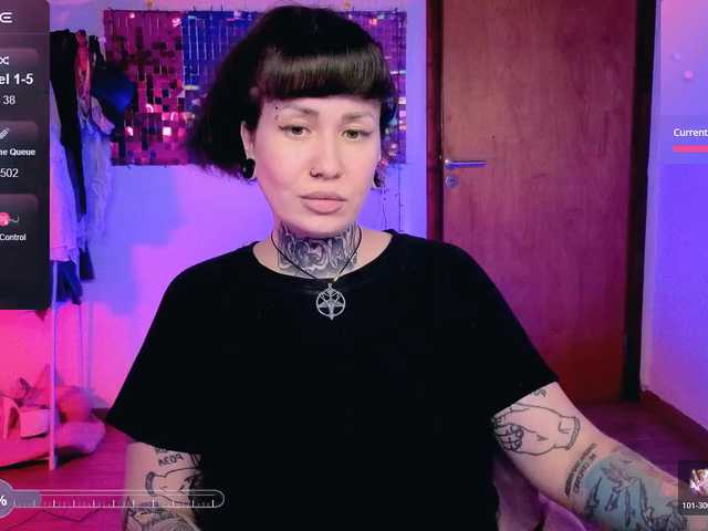 SenoritaDakota's BongaCams show and profile