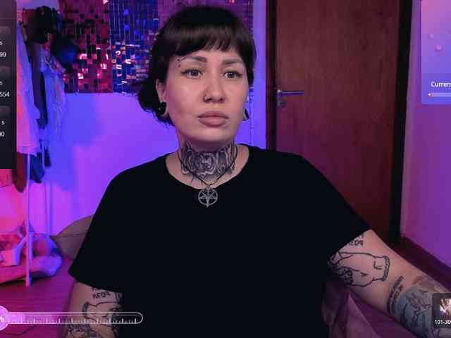 DakotaCandy webcam