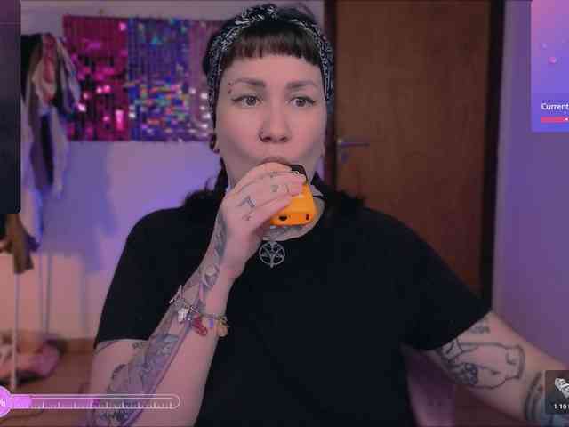 DakotaCandy webcam