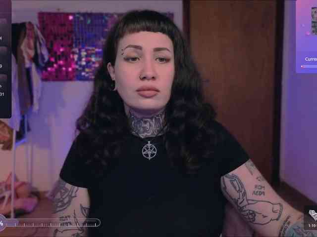 DakotaCandy webcam