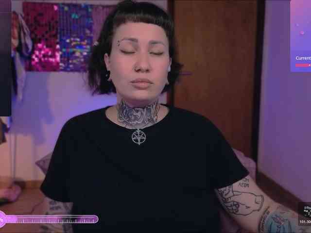 DakotaCandy webcam